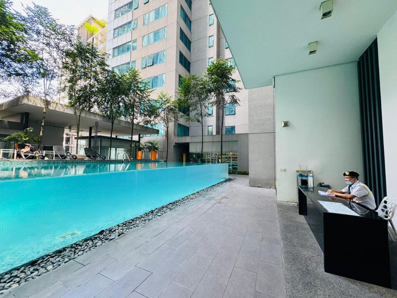 Summer Suites Klcc By Homestay Kuala Lumpur Exterior foto