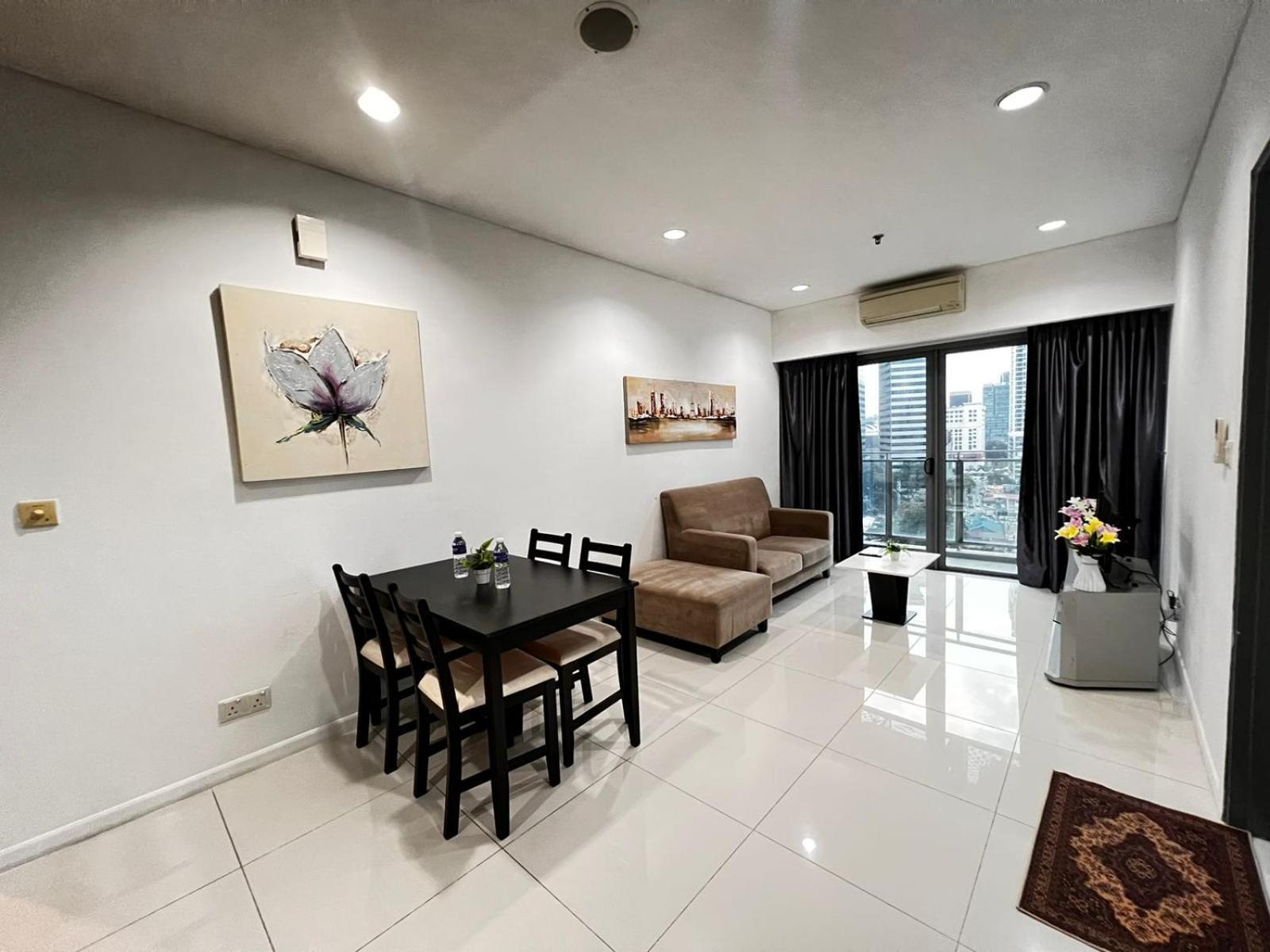 Summer Suites Klcc By Homestay Kuala Lumpur Exterior foto