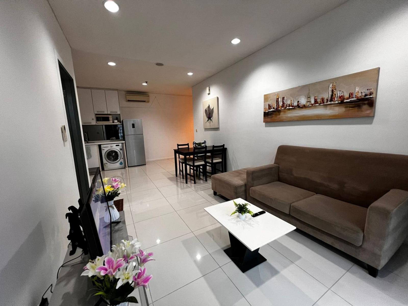Summer Suites Klcc By Homestay Kuala Lumpur Exterior foto