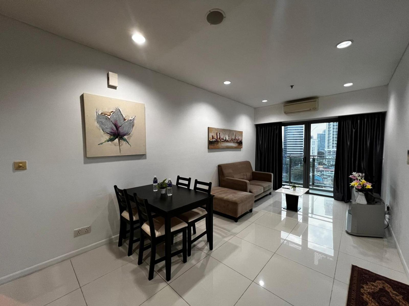 Summer Suites Klcc By Homestay Kuala Lumpur Exterior foto